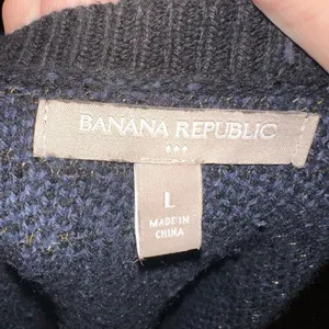 Banana Republic blue & black checked L cropped sweater thumbnail 3