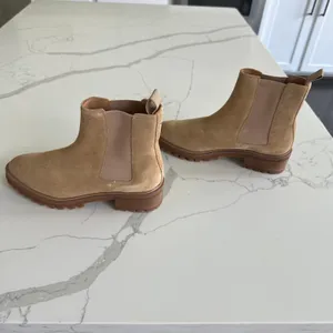 Quince Suede Chelsea Boot NEW no Box Size 7 thumbnail 5