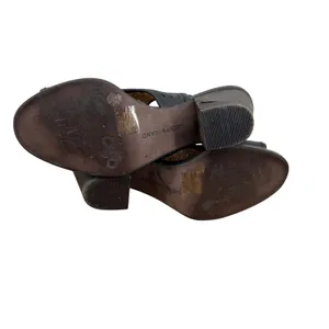 Lucky Brand Halona Black‎ Perforated Leather Peep Toe Block Heel Sandals 7M Flaw thumbnail 6