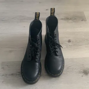 Dr. Martens 1460 Smooth Black Leather Boots thumbnail 8