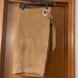Express suede wrap pencil skirt brand new size 0 thumbnail 3
