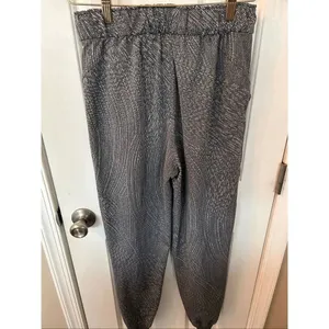 Lululemon Women’s Stretch High Rise Jogger Anchor Alpine White Sz 6 gray & white thumbnail 9