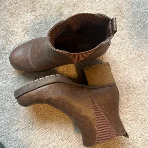 MIA Brown Ankle Boots with Chunky Heel thumbnail 2