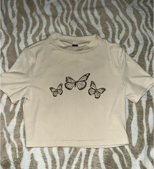 SheIn NWOT Butterfly Print Short Sleeve Cropped Tee M thumbnail 2