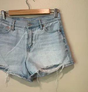 American Eagle size 0 relaxed shorts  thumbnail 2