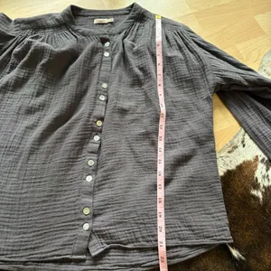 FAHERTY Everleigh Organic‎ Cot-ton Gauze Button Front Blouse Gray Size Small thumbnail 9