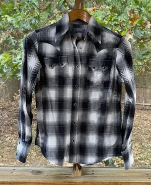 Rockmount Ranch Wear Women's Black & White Western Snap Front Shirt Size S thumbnail 1