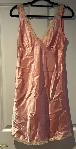 Vintage NWOT Victoria's Secret Pink Satin Lingerie with Lace Sz S thumbnail 1