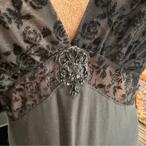 Vintage 1980s In Bloom Nightgown – Size L – Black Nylon with Rose Lace Bust thumbnail 5