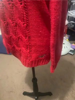 Hollister Red Knit sweater thumbnail 10