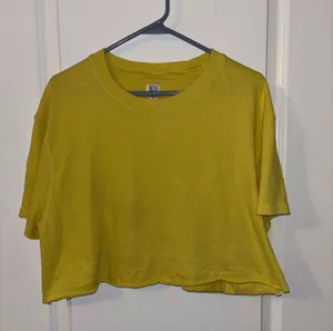 BDG Yellow Short Sleeve Crop Top, Sz M thumbnail 1