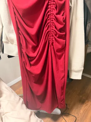 Discovery Red Off-Shoulder Ruched Bodycon Dress with Side Slit thumbnail 3