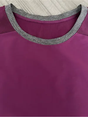 Women’s Nike crop purple color block workout shirt size XS thumbnail 6