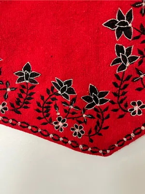 Vintage Red Embroidered Floral Vest wool cotton blend women’s large 90s thumbnail 2