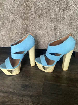 Baby Blue Heels Size 7.5 thumbnail 2