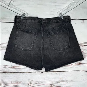 Old Navy NWT 16 Black Denim 3” Inseam Higher High Rise Sky-Hi A-Line Jean Shorts thumbnail 2