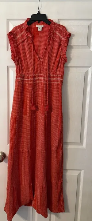 Ariat Coral-Red Tiered Maxi Dress with Tassel Tie size S excellent condition thumbnail 1