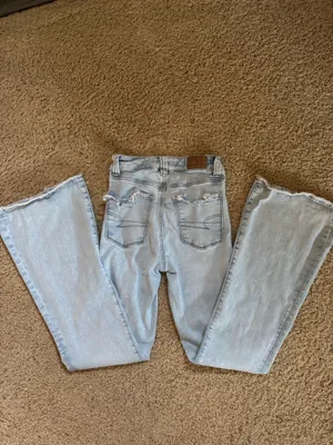 American Eagle Jeans Flare High-Rise thumbnail 2