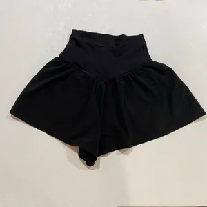 OFFLINE by Aerie Real Me Crossover Flowy Skort Black XXS Athletic thumbnail 2