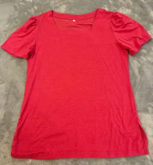 Women’s Size Medium Pink T-Shirt with a Pleated Hem on Shoulder Sleeve thumbnail 1