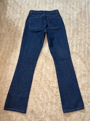 L.L. Bean Classic Fit medium-dark wash mid rise straight leg jeans 4 Med/Tall thumbnail 7