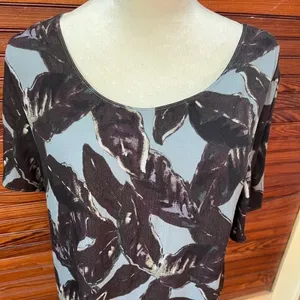 Aritzia Wilfred Free Teigen Shirt Dress Leaf Print Short Sleeve Size M thumbnail 3