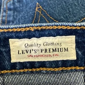 Levi's Wedgie Women's Blue High Rise Skinny Straight Denim Jeans Pants Size 28 thumbnail 4