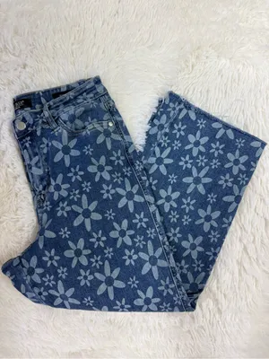 Judy Blue Wide Crop Floral Jeans Size 9/29 Daisy Daze JB88772MD Raw Hem thumbnail 3