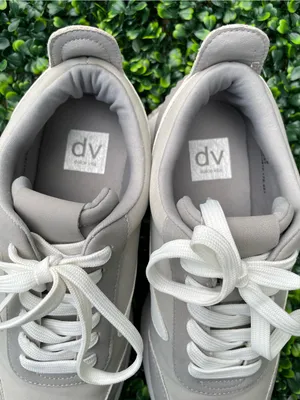 Women's dv by dolce vita bynx Grey Platform Lace-Up Sneakers, size 9 thumbnail 4