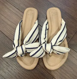 A New Day Striped Bow Slide Sandals in Beige and Navy Size 8 - C72-098 thumbnail 1