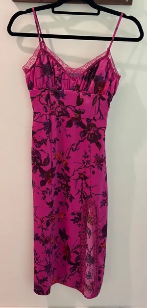 Urban Outfitters Audrey Magenta Pink Floral Lace Trim Midi‎ Slip Dress XS thumbnail 1