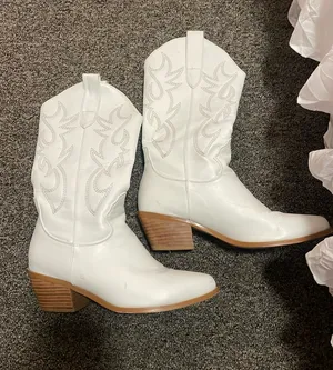 Amazon white cowboy boots thumbnail 1