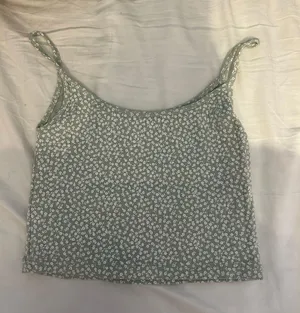 Brandy Melville Green Floral Tank Top thumbnail 5