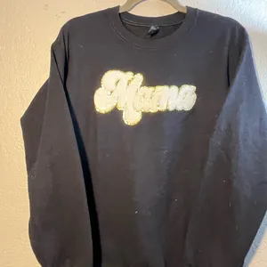 Gildan Black Crew Neck Mama Sweater with Graphic Design SZ S Maternity Cozy thumbnail 1