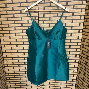 Lulus Glamourous Life Emerald Green Sleeveless Mini Dress‎ Size Large thumbnail 2