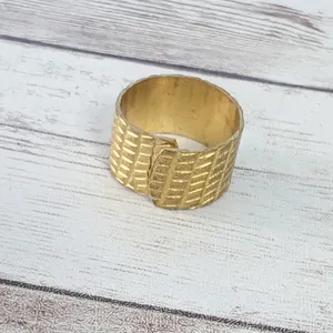 Gold Tone Ring Women's Size 7 thumbnail 6