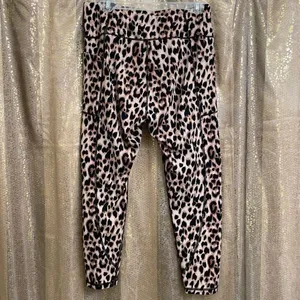 Victoria Secret Incredible Essential Legging Leopard Print 7/8 Length Size 14 thumbnail 2