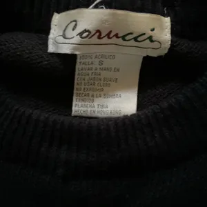 Vintage 90s Bear Sweater Knit Size S Made in Hong Kong Novelty Graphic Top thumbnail 8