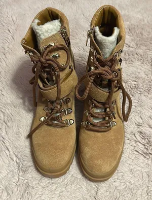 Brand New heeled boots thumbnail 2