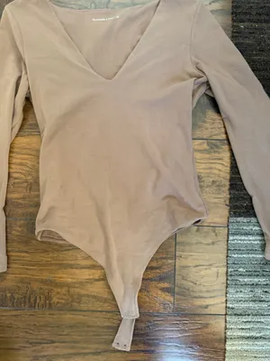 Abercrombie Long Sleeve V-Neck Bodysuit thumbnail 3
