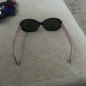 Coach Chic Black and Pink Sunglasses frames thumbnail 9
