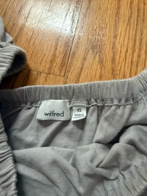 🙂Wilfred Light Gray Off-Shoulder Elastic Hem Crop Top thumbnail 3