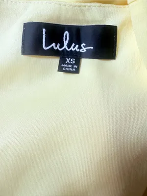 NWT Lulus Freestyle Shift Dress Short Sleeve V-Neckline Mini Yellow Size XS NEW thumbnail 4