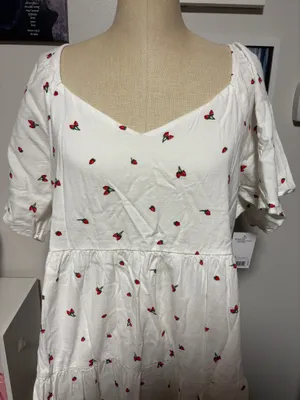 Strawberry printed dress thumbnail 2