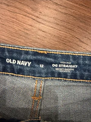 Old Navy High Rise OG Straight Cut Off Denim Shorts Size 12 - C73-013 thumbnail 2