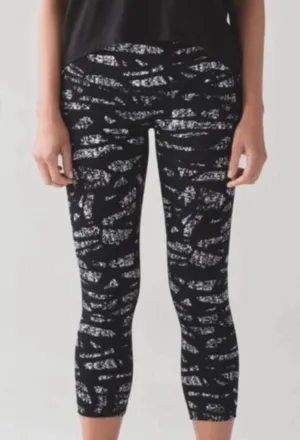 Lululemon Wunder‎ Under High-Rise Crop Graf Black 2 Leggings Y2K thumbnail 1