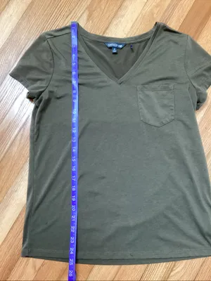 Toad & Co Swiftly Pocket Tee V-neck Size medium thumbnail 10