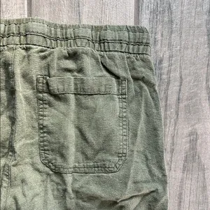 Old Navy Women's Olive Joggers thumbnail 5
