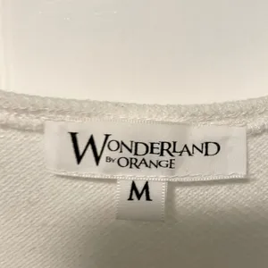 Wonderland By Orange White V-neck Waffle Knit Short Sleeve‎ Blouse Size Medium thumbnail 3