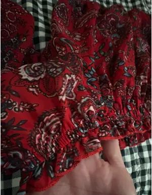 Speechless Red Paisley Off-The-Shoulder Crop Top thumbnail 2